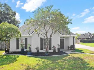 32805 Hemingway Ave, Denham Springs, LA 70706