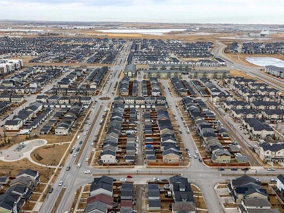 4th image of 110 W Skyview Ranch Blvd NE