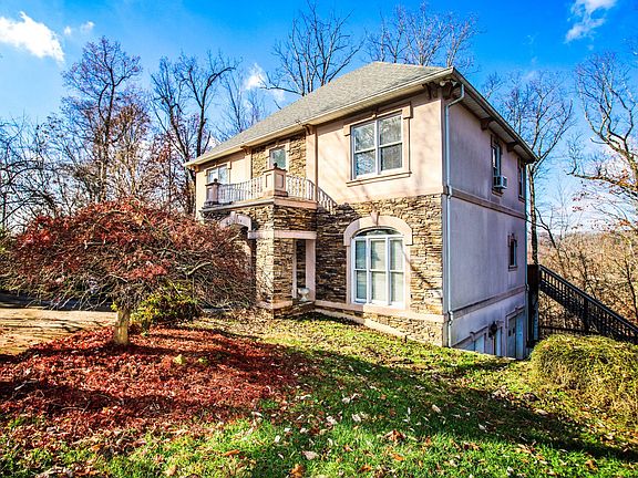 3rd image of 6314 Wild Oak Dr