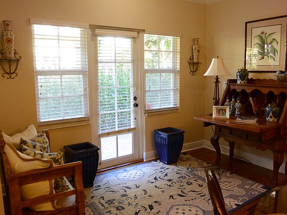 2nd image of 1253 Venetia Ave