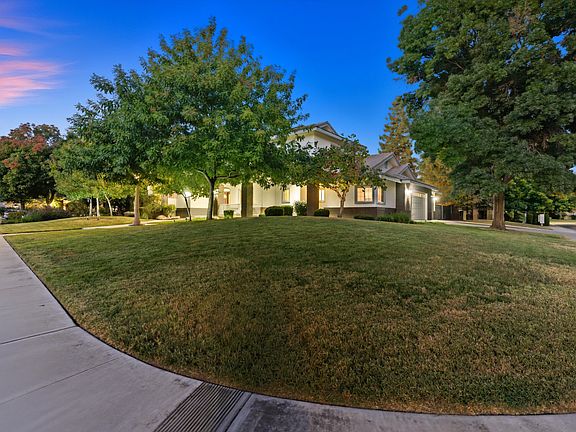 5th image of 1646 S Bluegrass Court