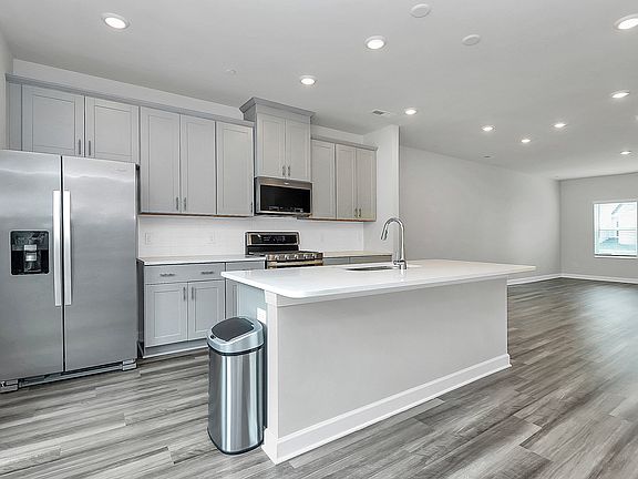 3rd image of 2606 Greenmarket Dr