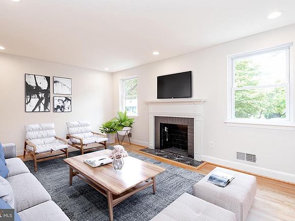 Virtual Staged Photo of LR - see next same photo.