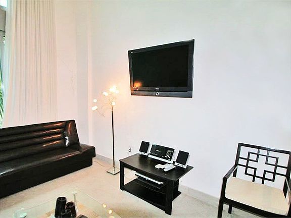 4th image of 245 Michigan Avenue Lg #3