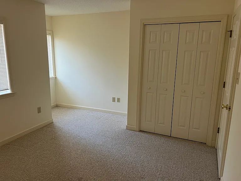 303 Lake Pointe Dr — Photo 24