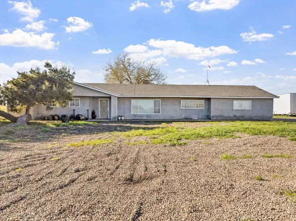 10451 Hyde St, Le Grand, CA 95333