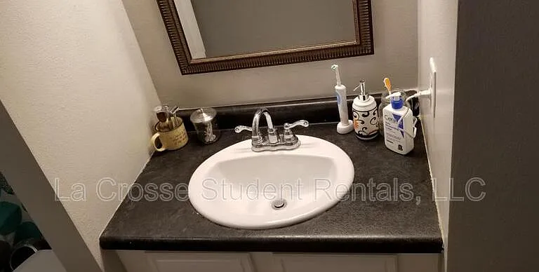 619 Welshire Dr #303 — Photo 3