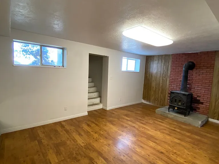 1235 S 1950 W — Photo 21