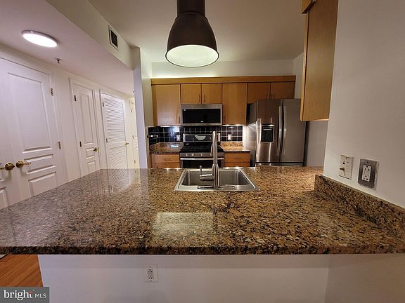 3rd image of 616 E St NW APT 1007