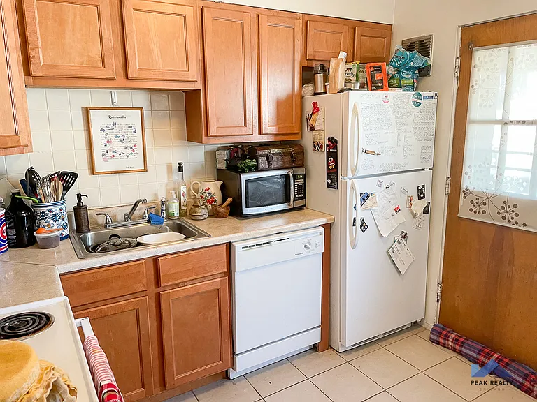 2104-24 W. Farragut Ave. — Photo 18