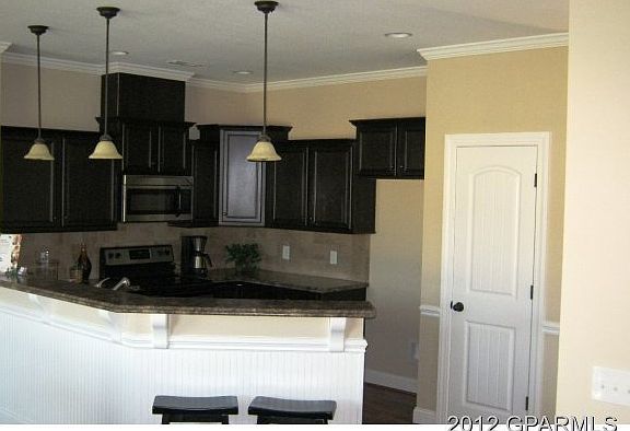 3rd image of 200-E Fosbury Way #E