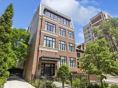 454 W Barry Ave #1, Chicago, IL, 60657