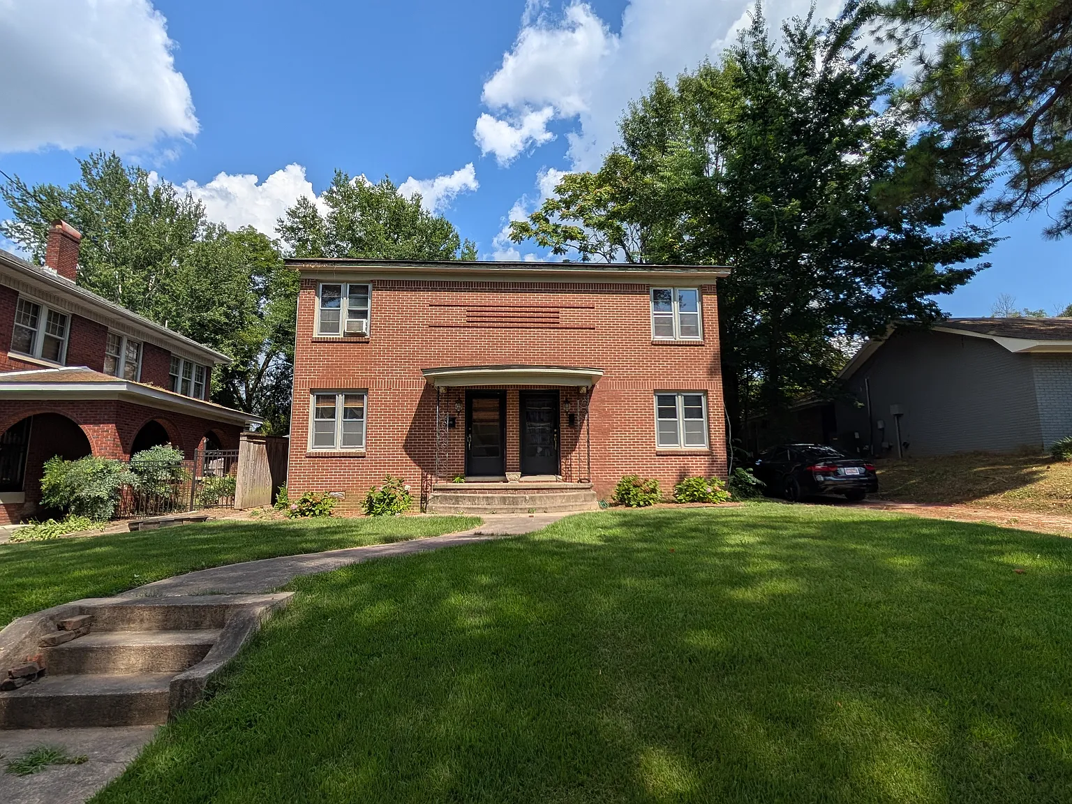 2 bed, 1000 sqft, $1,400 — Photo 1