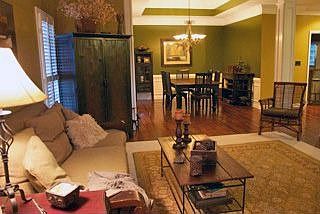 living room/dining room