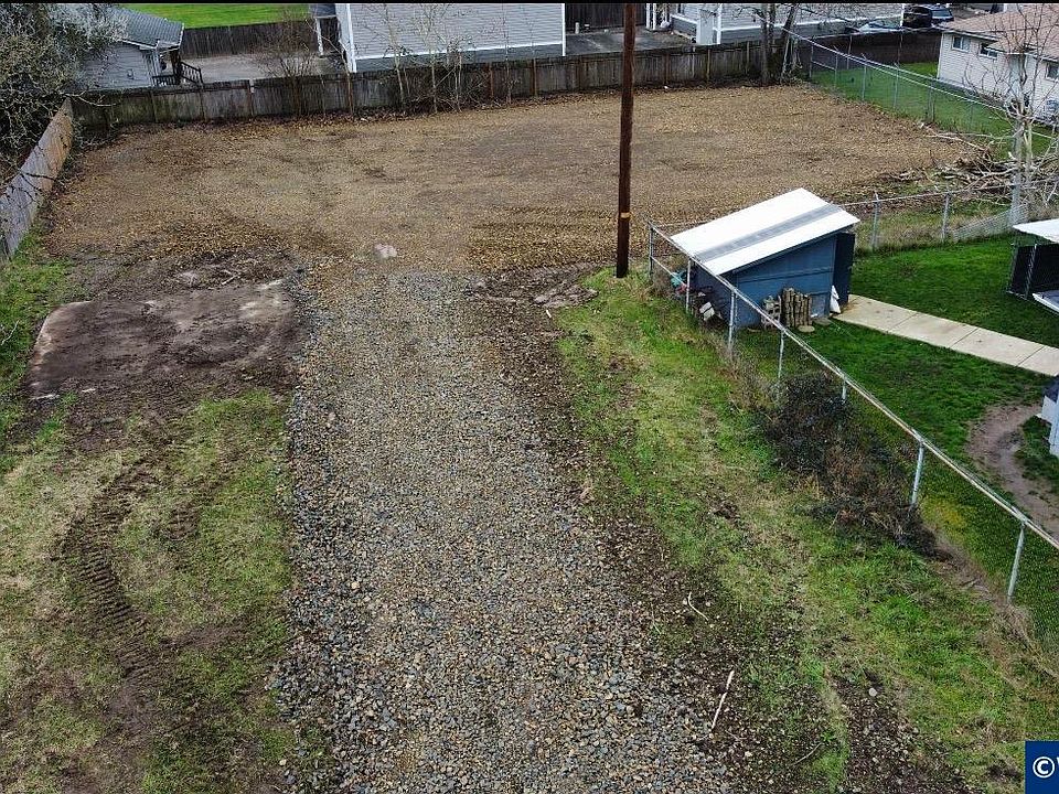 2nd image of 370 Burkhart St SE