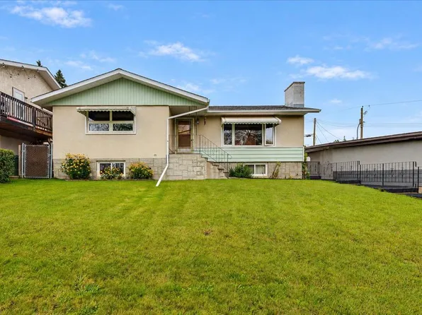 5005 42a St, Ponoka, AB T4J 1M3