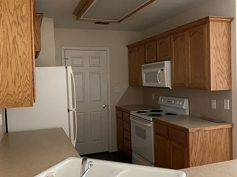 2451 Patriot Commons Rd — Photo 7