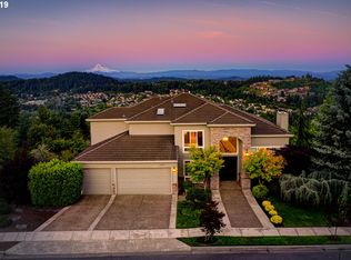 10500 SE Cresthill Rd, Happy Valley, OR 97086