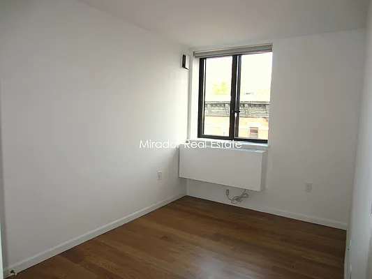 Rented by Mirador Real Estate | media 4