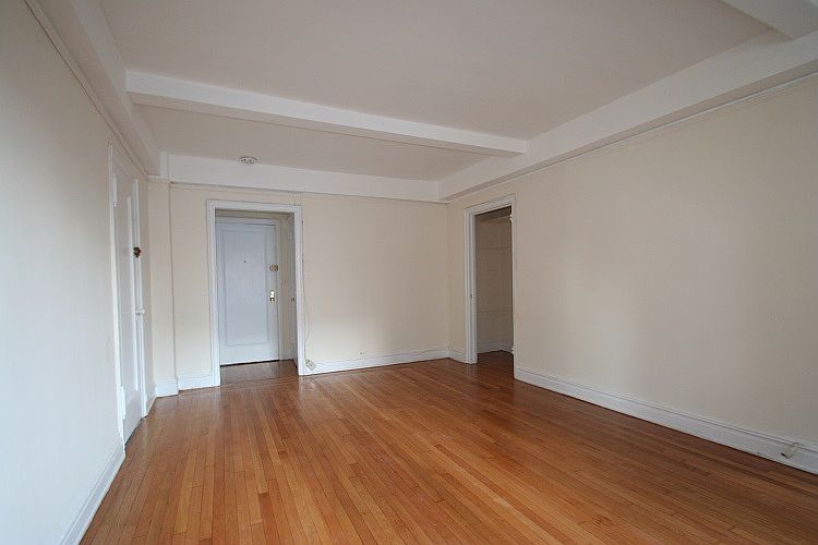 1st image of 455 W 34th St APT 4F