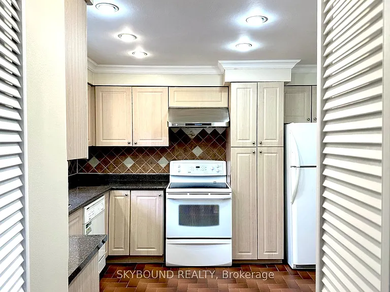 33 Yatesbury Rd #3 — Photo 2