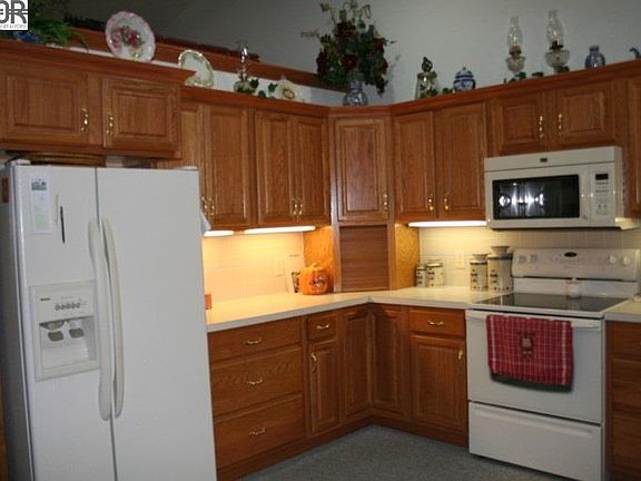 3rd image of 2804 Dickens Dr