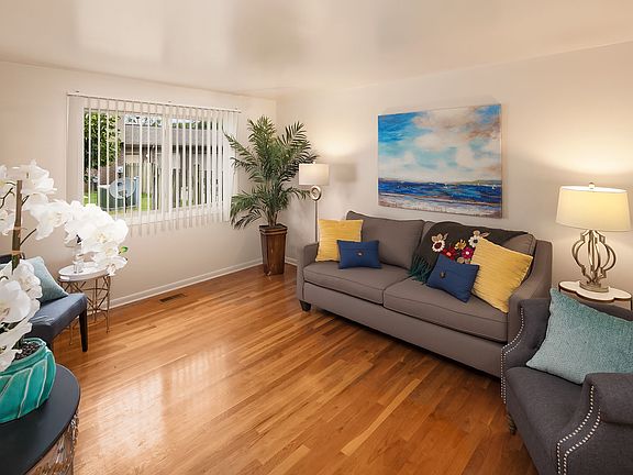 1 Bedroom Townhouse
