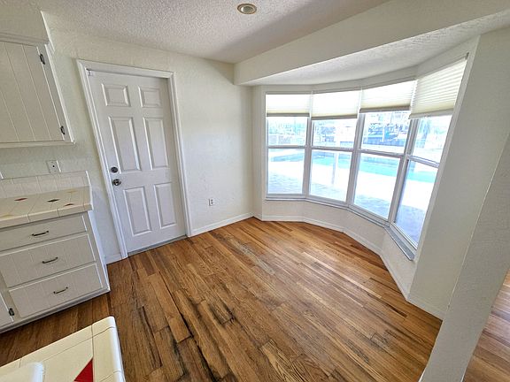 4th image of 3616 Royal Palm Dr