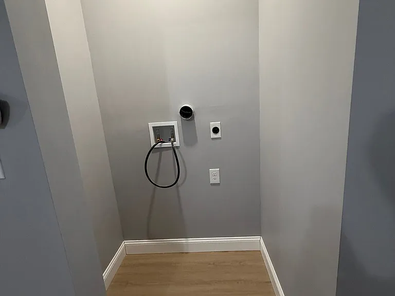 Washer and Dryer Hook-Ups