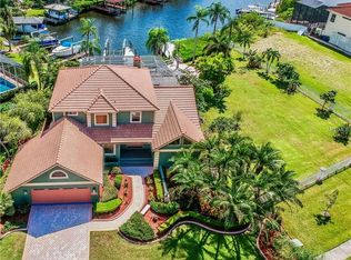 952 Symphony Isles Blvd, Apollo Beach, FL 33572