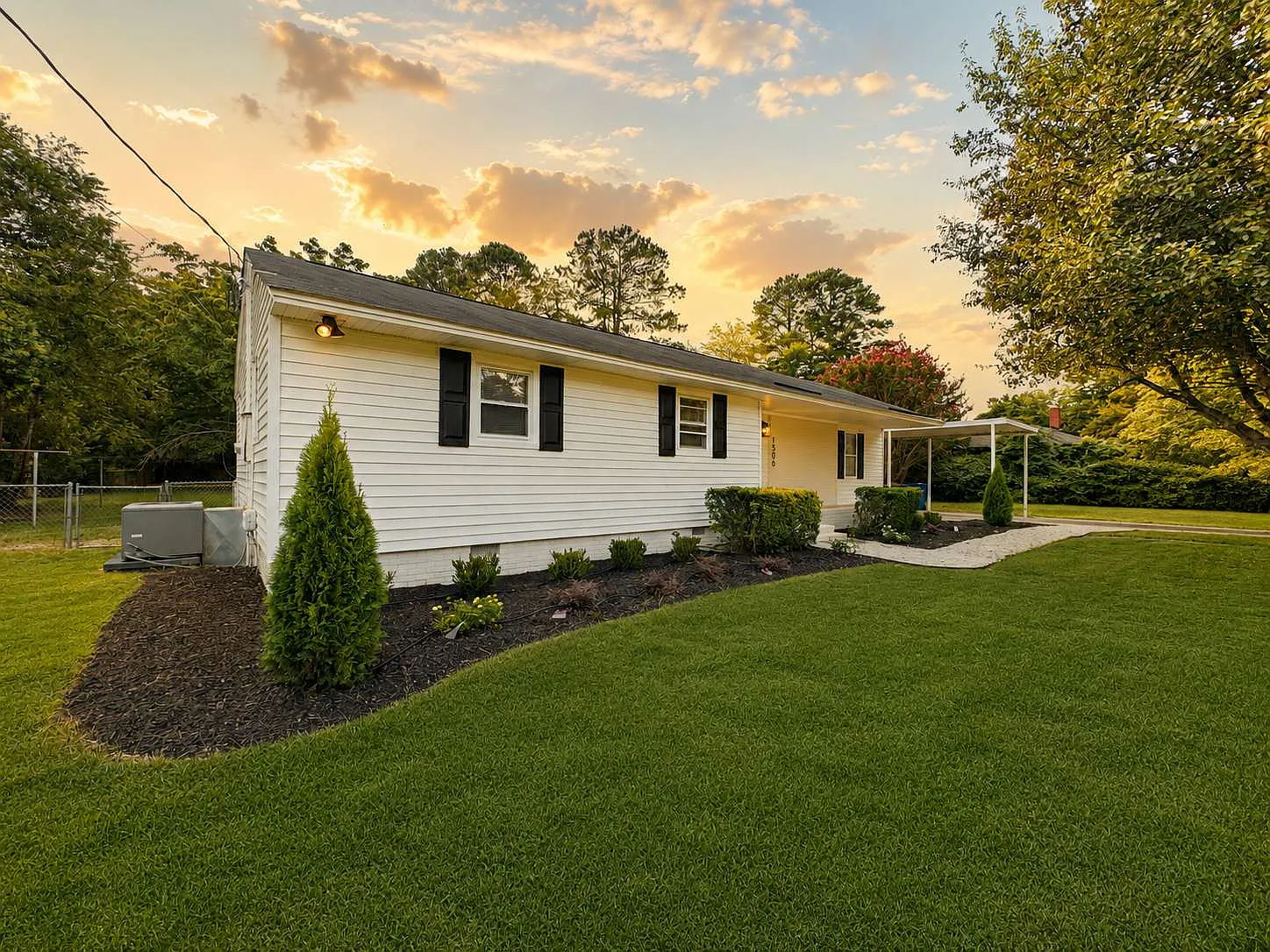 3 bed, 2.0 bath, $1,400 — Photo 3