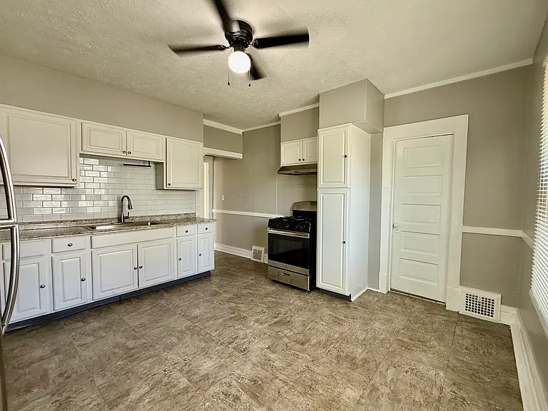 2602 Vega Ave — Photo 5