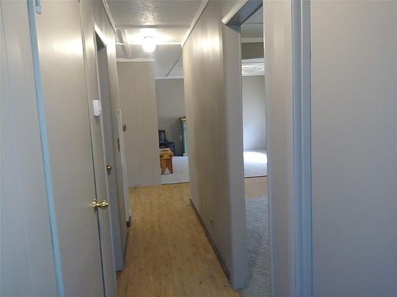 5th image of 115 Oxford Dr