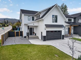 697 Balsam Rd, Kelowna, BC V1W 1C1