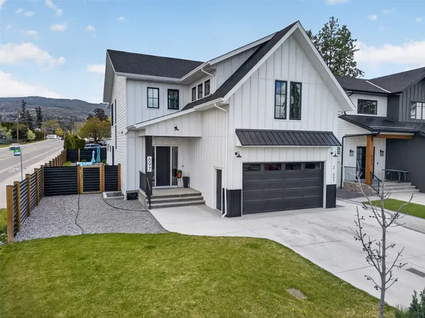 697 Balsam Rd, Kelowna, BC V1W 1C1