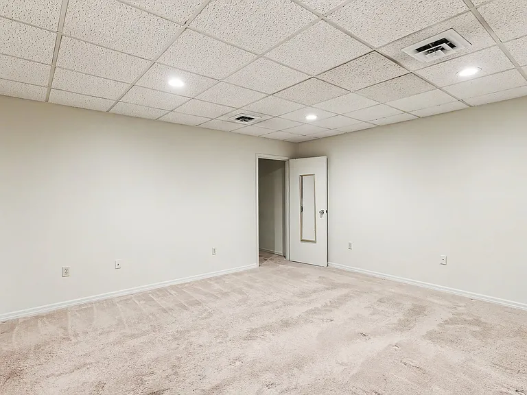 98 Herman Ave — Photo 12