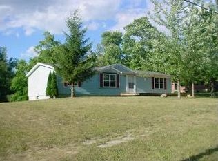 116 Jasper St, Camden, MI 49232