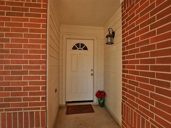 5th image of 16607 Bristle Creek Dr