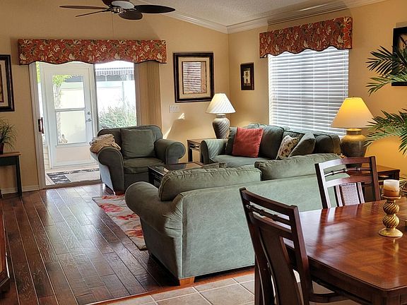 2nd image of 725 Rosella Pl