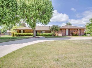 3222 Barn Swallow Rd, Enid, OK 73703