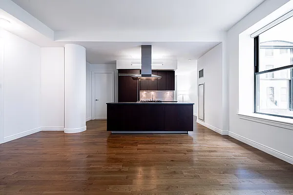 Rented by New York Casas Ltd. | media 7