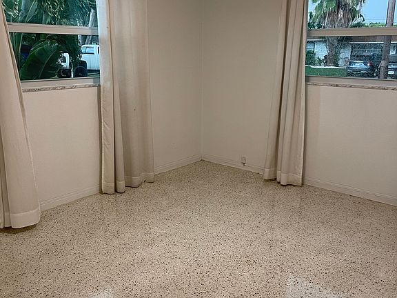 5th image of 11377 69th Ave
