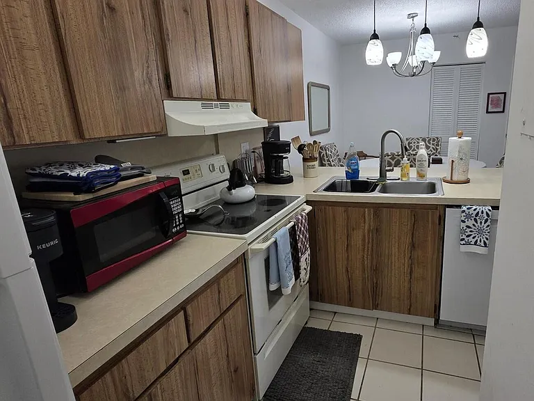 3402 Gardens East Dr #14A — Photo 5