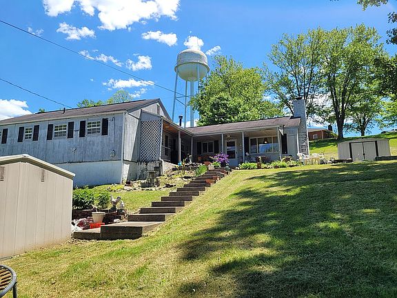 4th image of 2196 Oakridge Dr