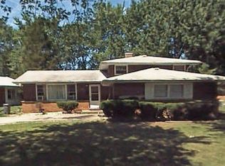 3210 Woodworth Pl, Evergreen Park, IL 60429