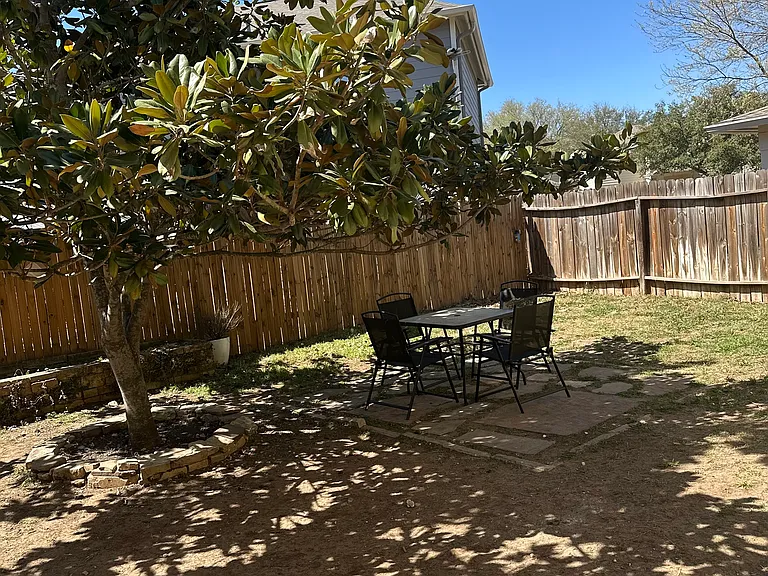 162 Hampton Cv — Photo 26