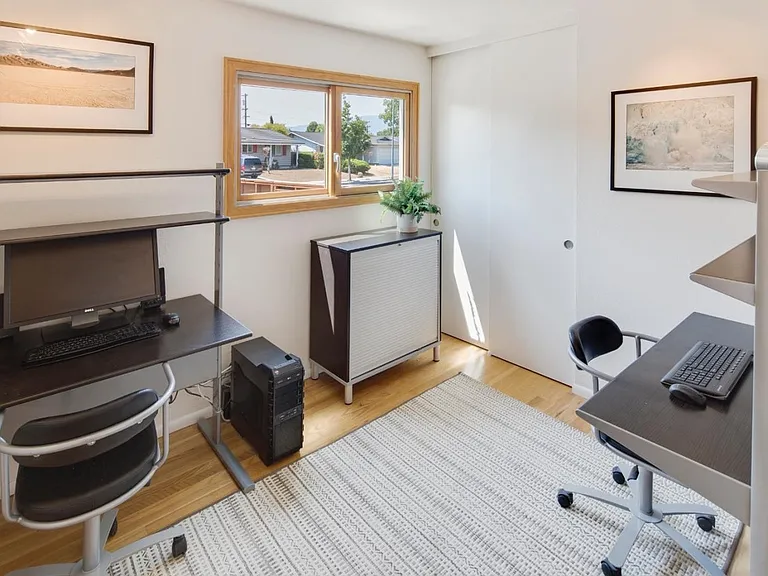 874 Wellington Pl — Photo 11