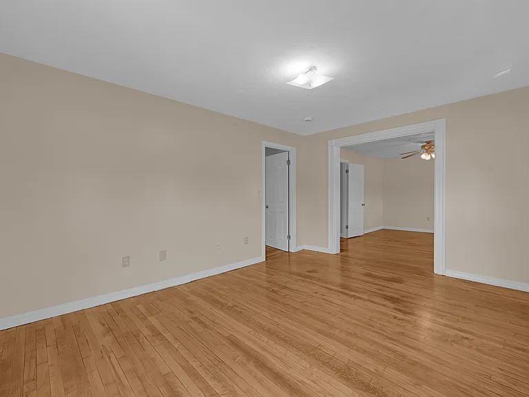 21 Pleasant St #25 — Photo 15