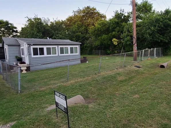 7628 Lakeview Dr, The Colony, TX 75056