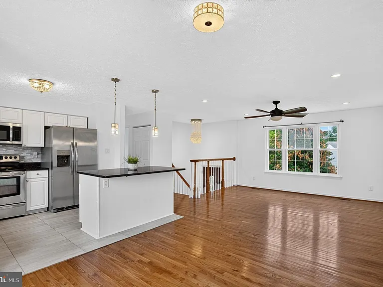 13296 Hollinger Ave — Photo 24
